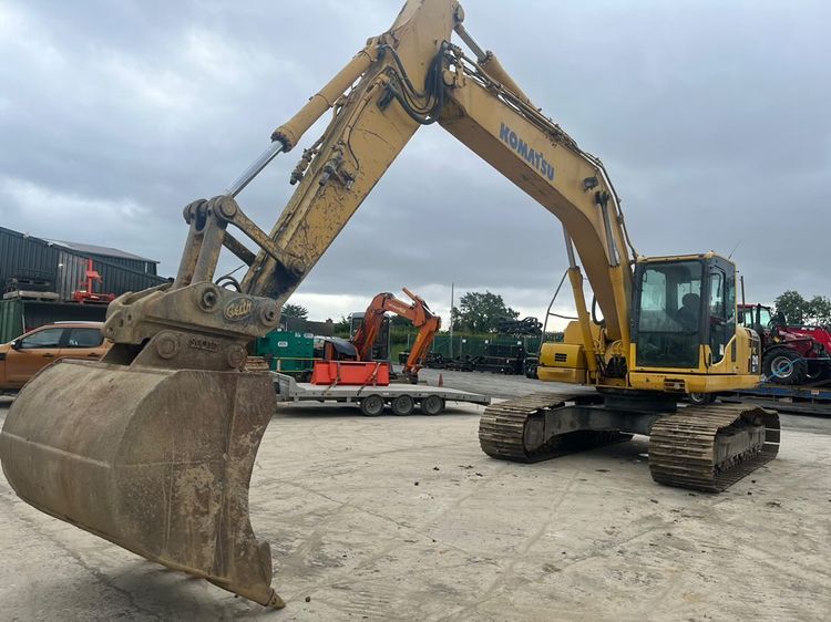 2012 Komatsu PC210 Excavator