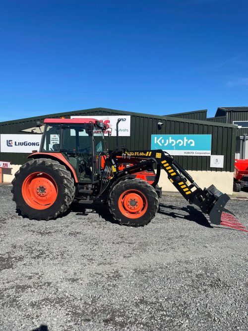 Kubota ME9000 Tractor side