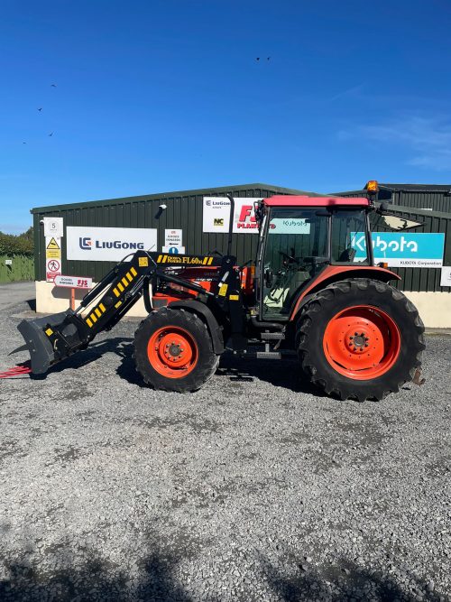 Kubota ME9000 Tractor side view